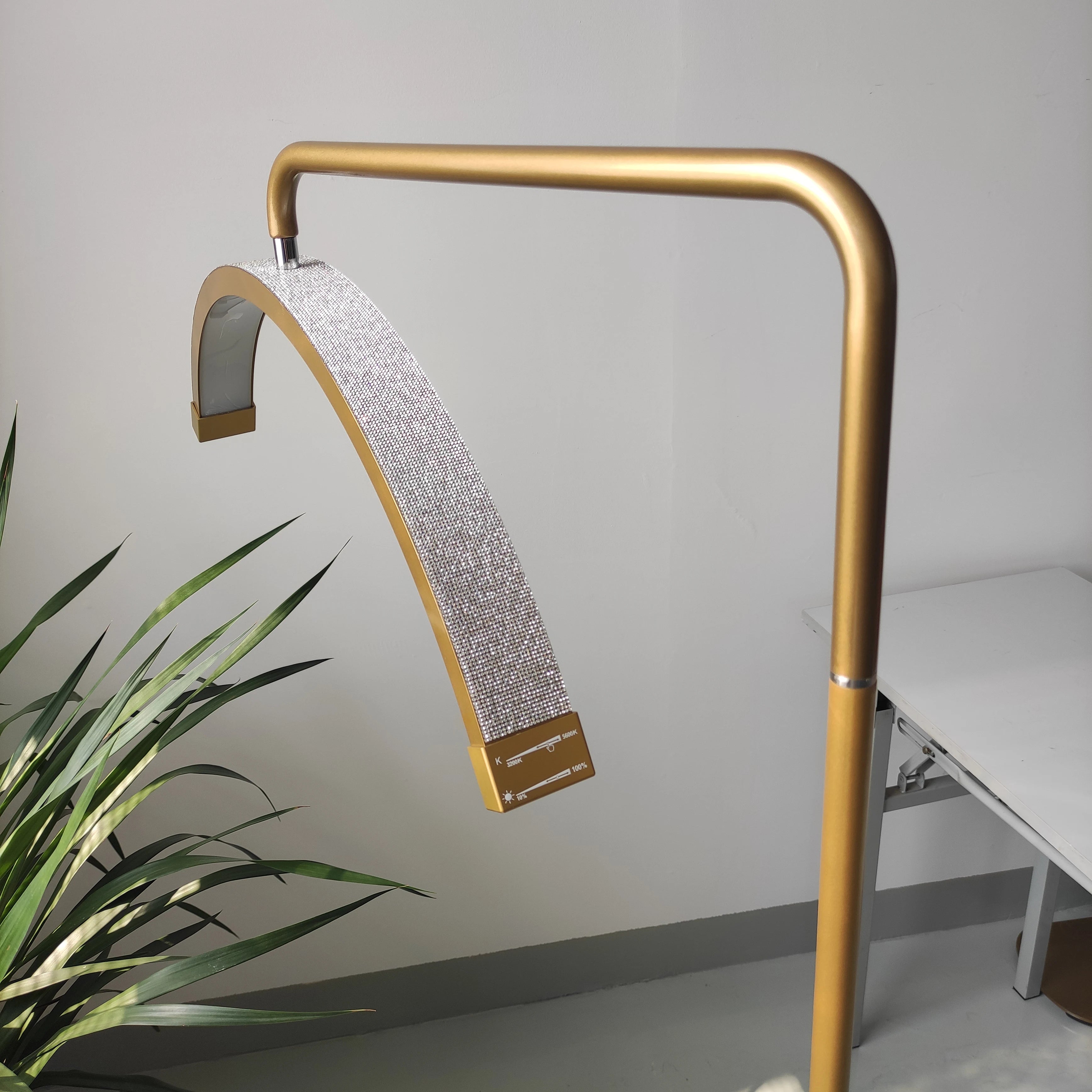 Lámpara de fotografía dorada Fosoto con forma de media luna LED, luz de video LED para pestañas con pedrería para belleza, extensiones de pestañas, tatuajes y maquillaje