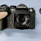 Metal Bayonet Square Lens Hood Comes with Metal Cap for Olympus M.Zuiko Digital 17mm F/1.8